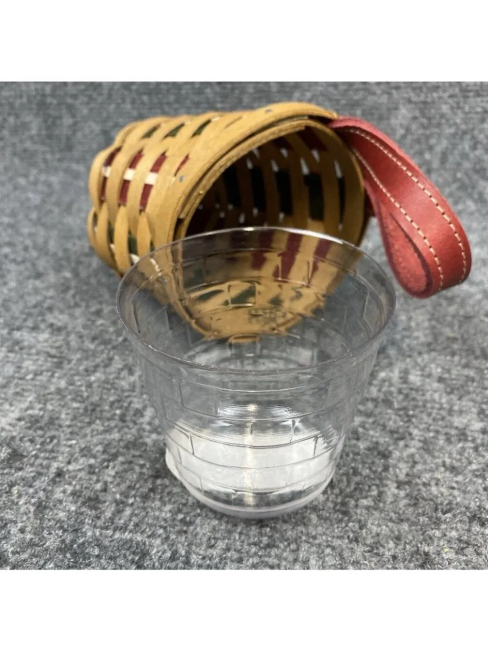 Longaberger 2009 Holiday Sweets Basket With Product Card Plastic Protector
